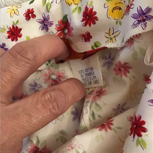 Ticci Tonetto White and Red Floral Mini Skirt - Picture 8 of 8